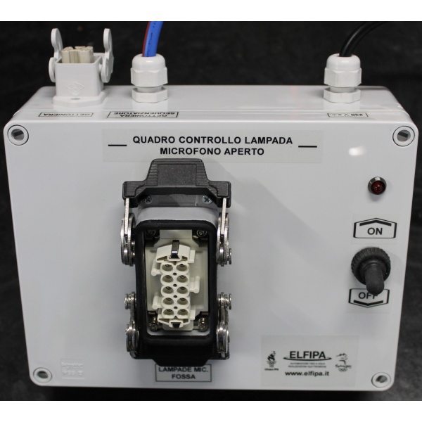 Box for lamp "open-microphone" control for olimpic trap